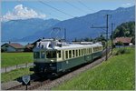 Der BLS BCFe 4/6 736  Blauer Pfeil  kurz nach Faulensee auf dem Weg nach Interlaken Ost.